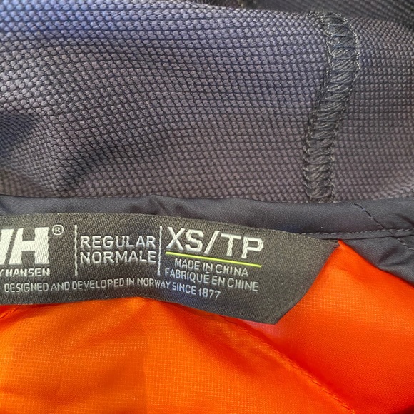 Helly Hansen lightweight jacket - Picture 3 of 8